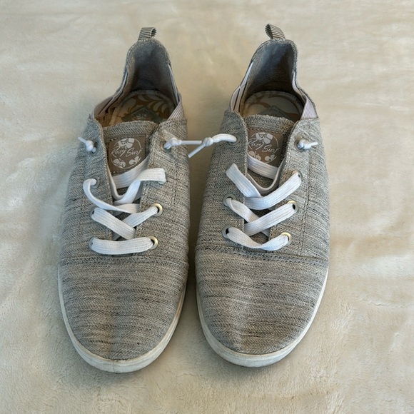 Roxy Surf Shoes - Picture 1 of 3